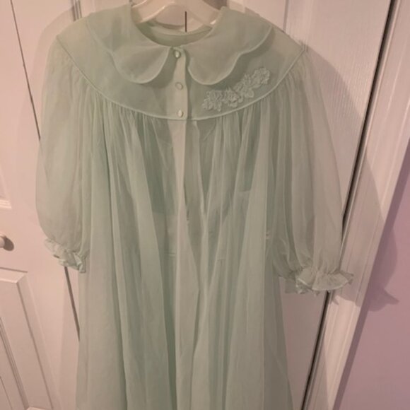 Shadow Line Other - Vintage- 2 piece Negliche!